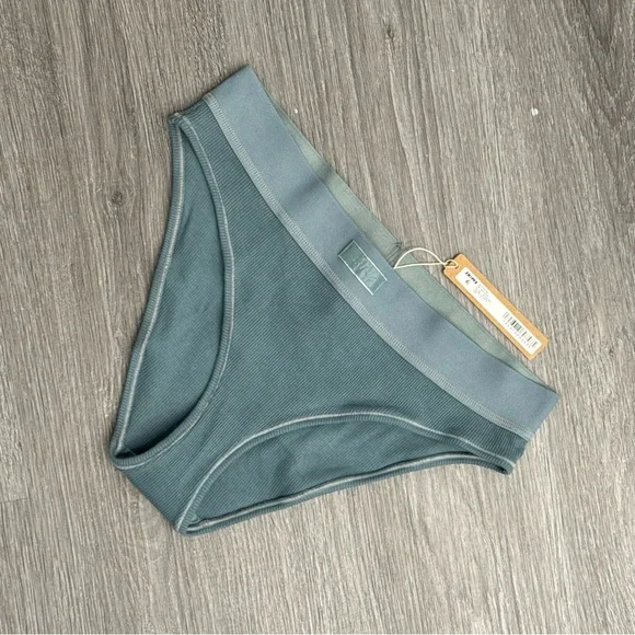 Skims Cotton Rib Brief Size Small NWT - Picture 3 of 6